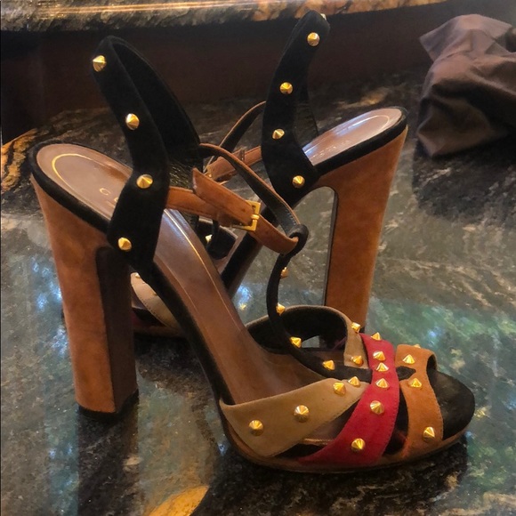 GUCCI HEELS - Picture 2 of 8